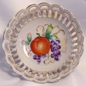 Ribbon Berry Dessert Bowl Hand Painted Fruit Reticulated Gilded Occupied Japan
